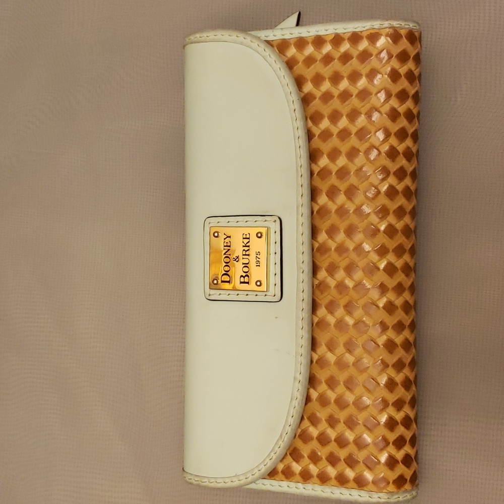 Dooney & Bourke baby blue Beacon wallet